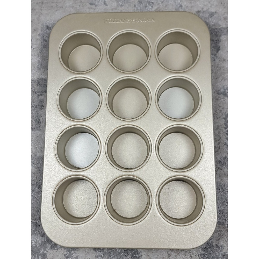 Williams-Sonoma Goldtouch Pro Nonstick Cupcake/ Muffin Pan 12 Well